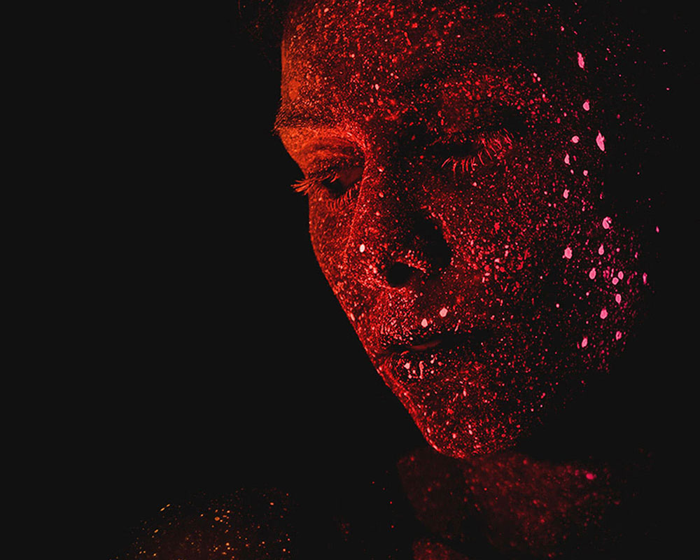 Ritratto in luce rossa